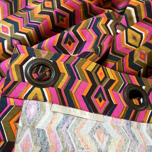 Erica Tanov echoed Zig Zag Shower Curtain NEW! - Picture 4 of 4